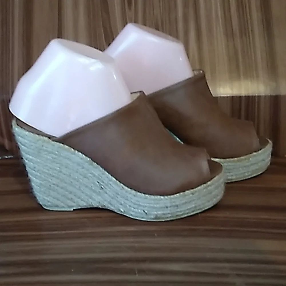 Qupid 6 platform wedge heels